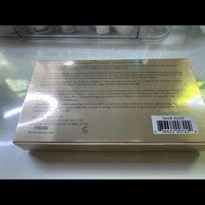 BRAND NEW!! Kevyn aucoin the neo setting powder